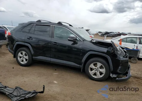 2019 Toyota Rav4 Xle z USA, uszkodzony, nr VIN 2T3P1RFV9KC057042